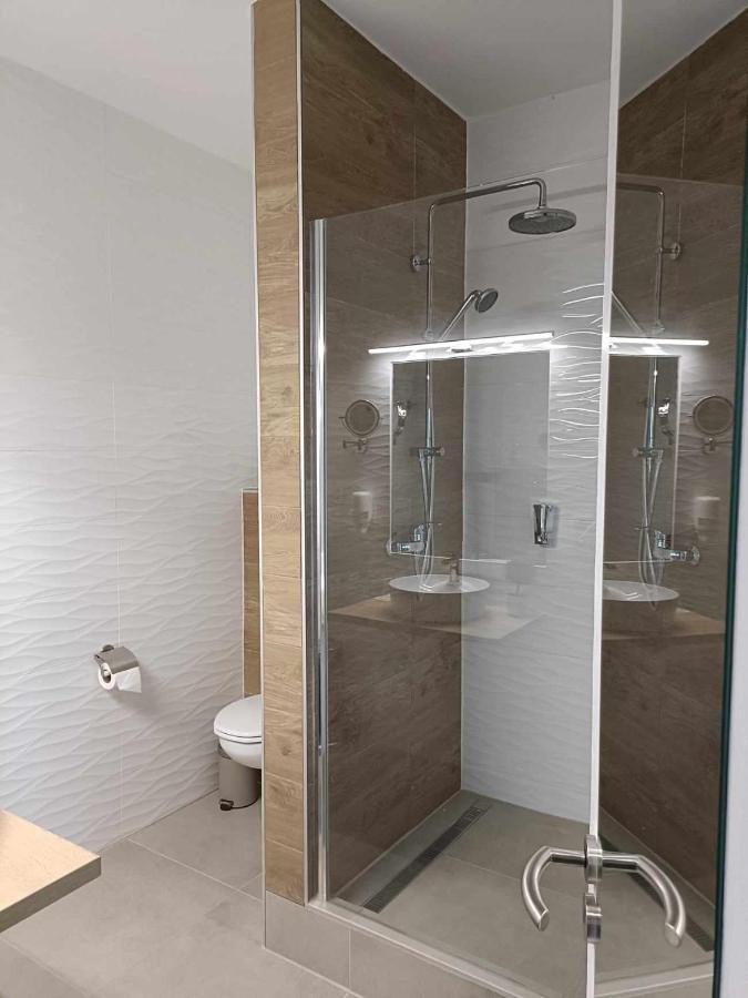 West Panorama Penthouse - Apartment With A Fantastic View Of The City Szombathely Exterior photo